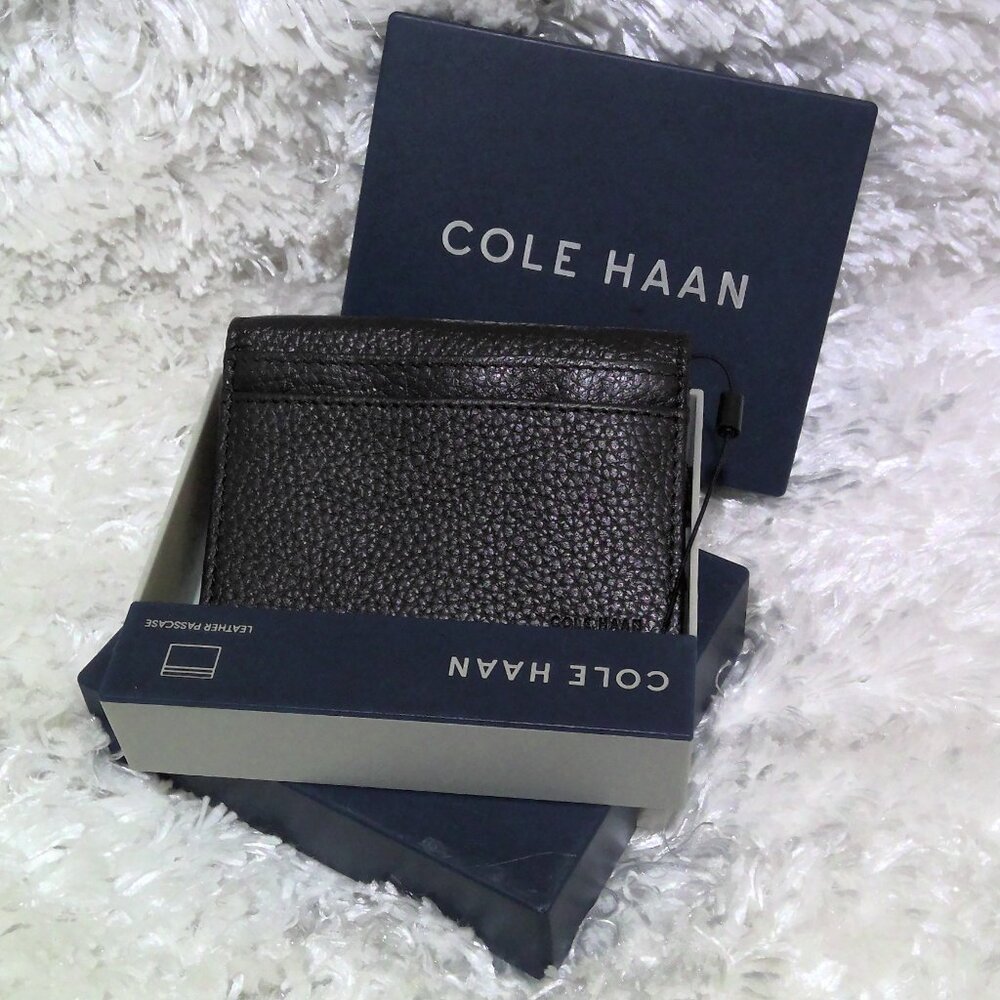 Cole Haan leather passcase dark Chocolate
